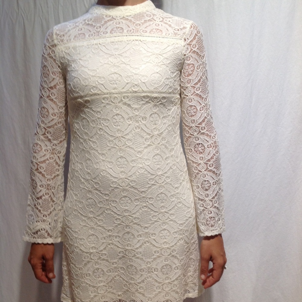 Zunie long sleeve lace dress